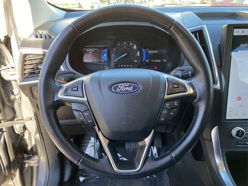 Used 2023 Ford Edge Titanium image 29