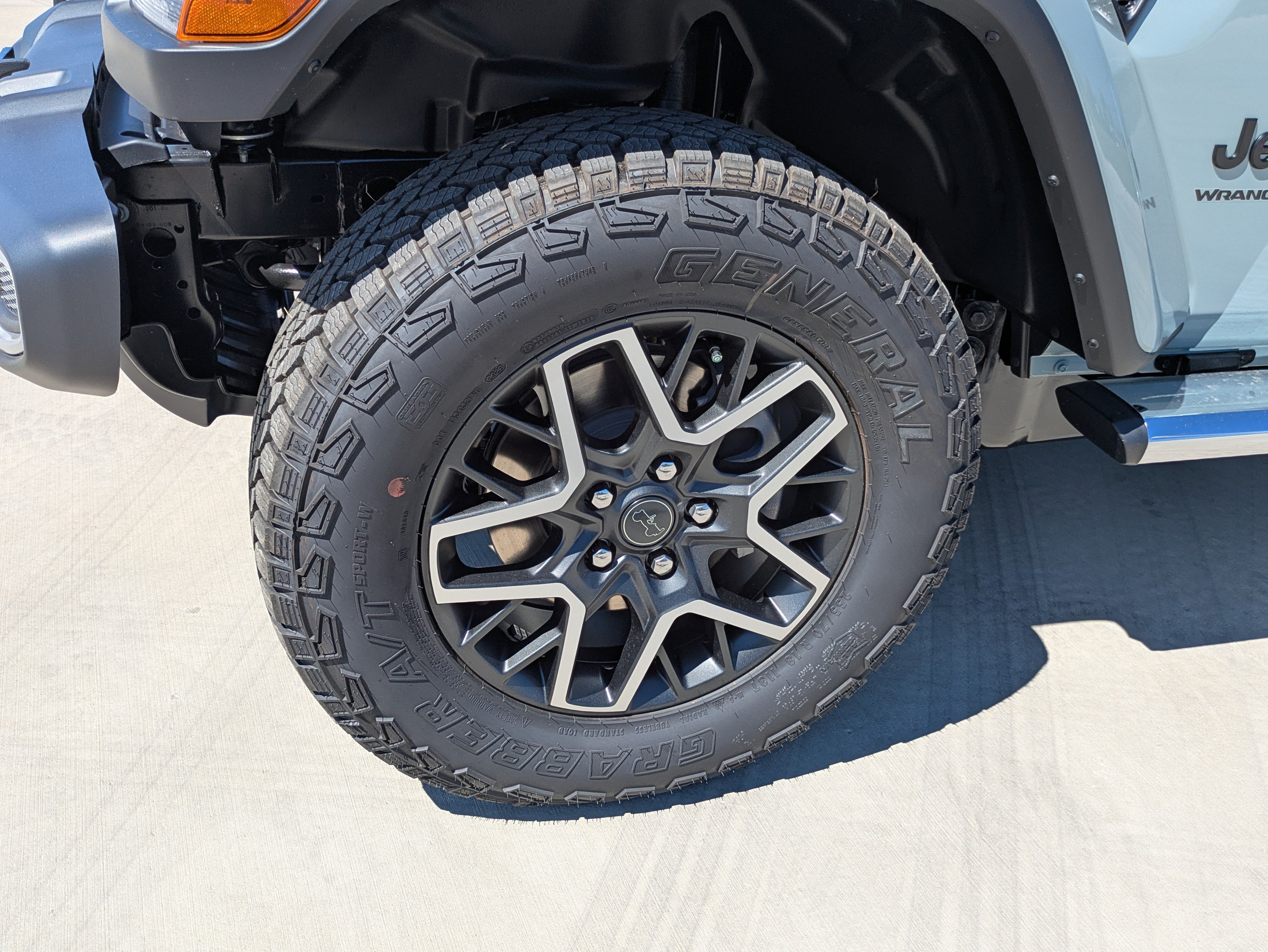 New 2027 Jeep Wrangler Unlimited Sahara AWD/4WD image 9