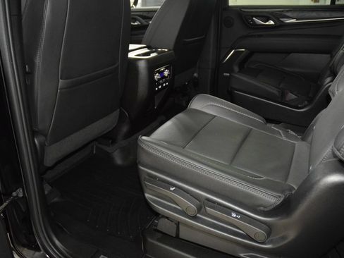Used 2024 GMC Yukon XL Denali w/ Advanced Technology Package AWD/4WD image 44