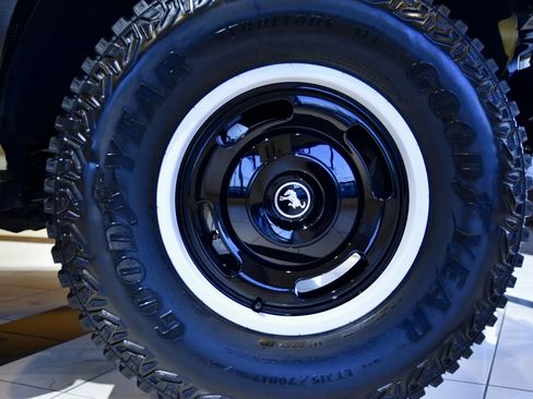 Used 2024 Ford Bronco Heritage Edition image 11