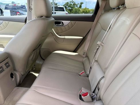 Used 2017 INFINITI QX70 2WD image 15