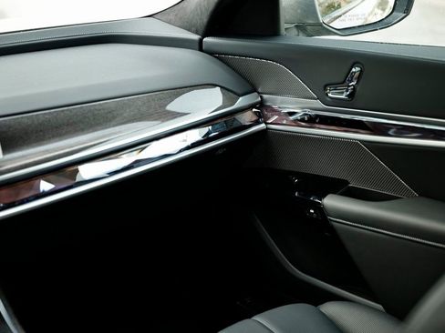 New 2026 BMW 740i 740i w/ Premium Package image 28