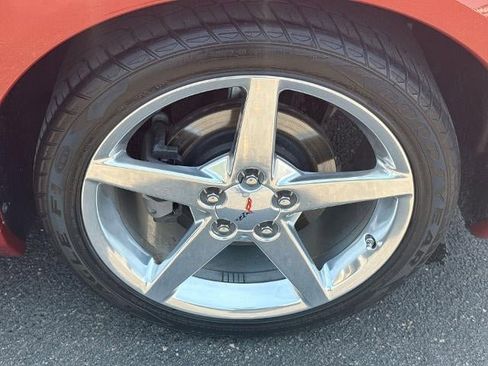 Used 2005 Chevrolet Corvette Coupe w/ Preferred Equipment Group RWD image 29
