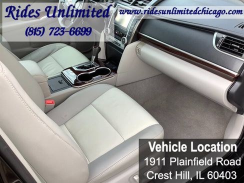 Used 2012 Toyota Camry XLE w/ Leather Pkg FWD image 29