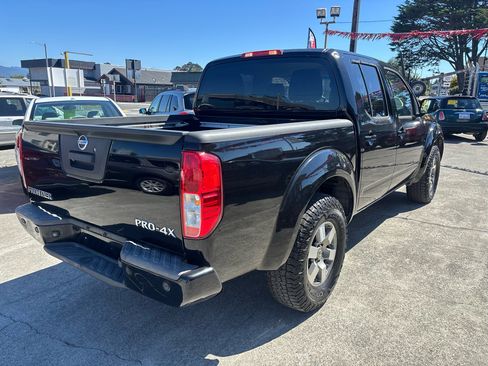 Used 2013 Nissan Frontier PRO-4X image 12