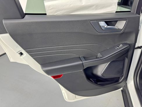 Used 2024 Ford Escape ST-Line Select image 40