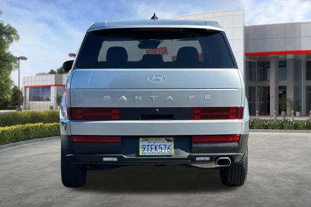Used 2025 Hyundai Santa Fe SE FWD image 6