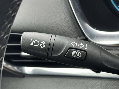 Used 2023 Chevrolet Traverse LT image 27