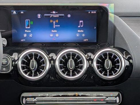 New 2026 Mercedes-Benz GLA 250 4MATIC image 11