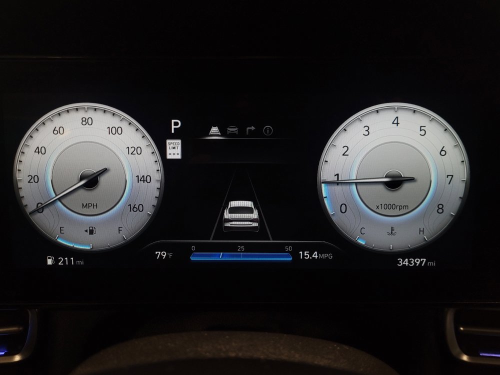 Used 2025 Hyundai Elantra SEL FWD image 23