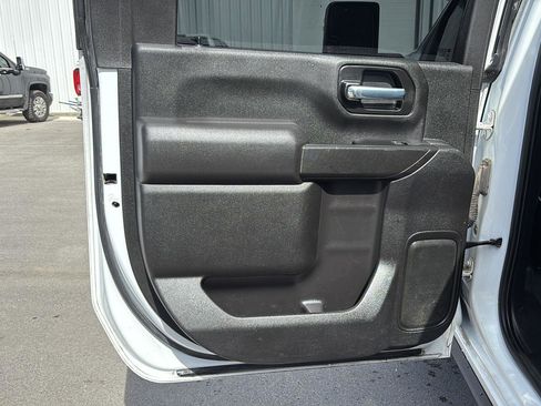 Used 2021 Chevrolet Silverado 2500 Custom w/ Custom Value Package image 18