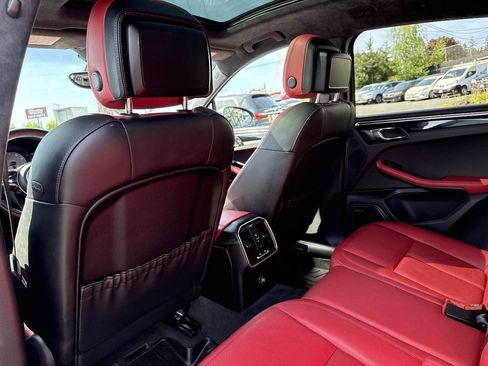 Used 2016 Porsche Macan S w/ Premium Package Plus AWD/4WD image 31