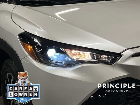 Used 2025 Toyota Corolla Cross AWD Hybrid image 9