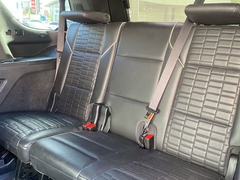 Used 2022 Cadillac Escalade Sport Platinum w/ Heavy-Duty Trailer Package AWD/4WD image 12