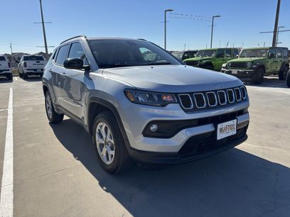 Used 2025 Jeep Compass Latitude