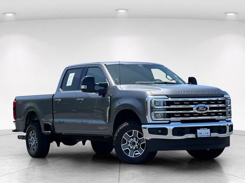Used 2024 Ford F250 Lariat AWD/4WD image 2