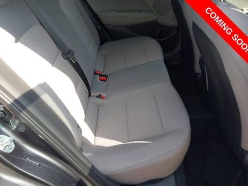 Used 2020 Hyundai Elantra SE image 6