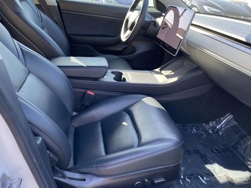 Used 2021 Tesla Model 3 Standard Range Plus image 6