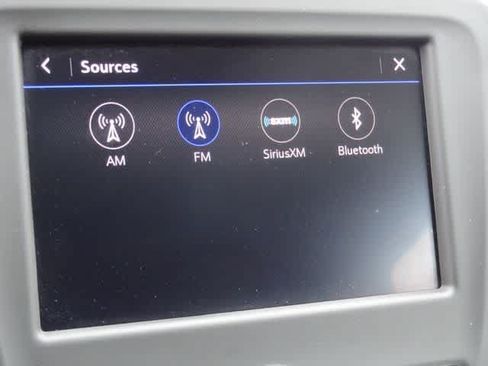 Used 2020 Chevrolet Equinox LT w/ Driver Convenience Package FWD image 25