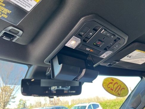 Used 2025 Toyota Sequoia Platinum image 30