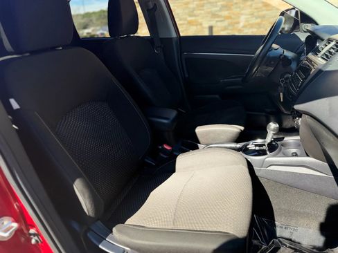 Used 2016 Mitsubishi Outlander Sport ES image 32