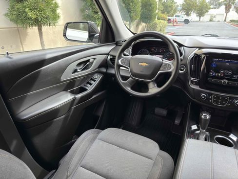 Used 2020 Chevrolet Traverse LS image 27