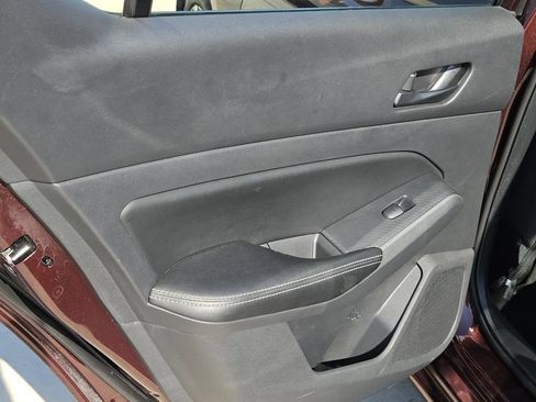 Used 2025 Nissan Altima 2.5 SV FWD image 35