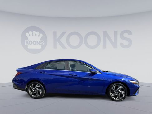 Certified 2024 Hyundai Elantra Limited image 8
