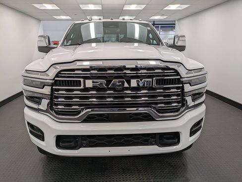 Used 2025 RAM 3500 Limited image 2