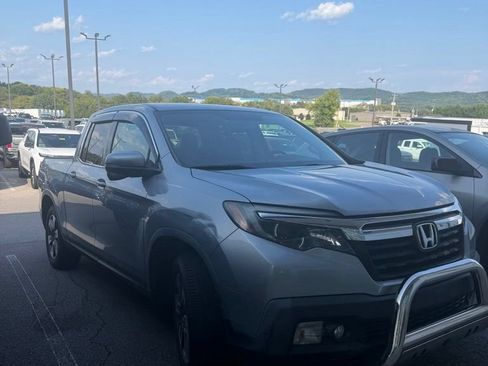 Used 2017 Honda Ridgeline RTL-T image 2