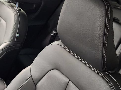 Certified 2026 Volvo XC40 B5 Plus AWD/4WD image 15