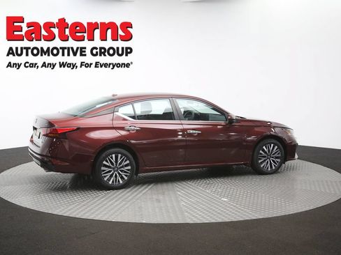 Used 2024 Nissan Altima 2.5 SV w/ SV Premium Package AWD/4WD image 44