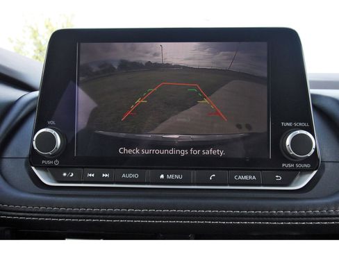 Used 2023 Nissan Rogue SV image 24