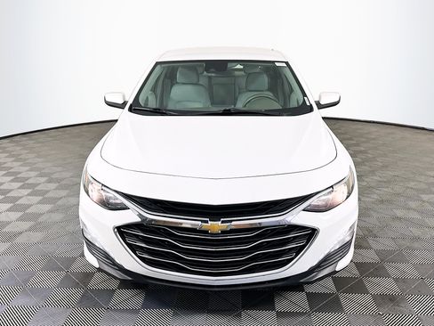 Used 2021 Chevrolet Malibu LT image 2