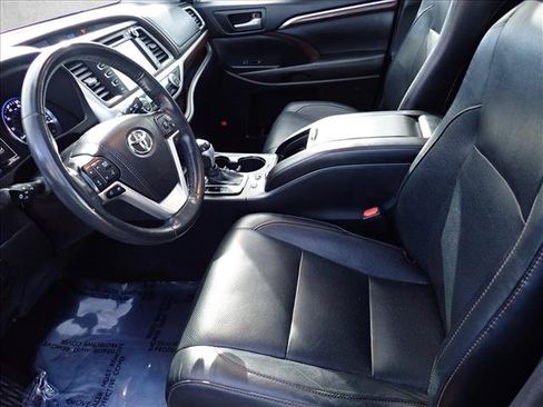 Used 2015 Toyota Highlander Limited Platinum AWD/4WD image 14
