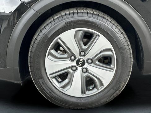 Used 2019 Kia Niro EX Premium w/ Sunroof Package image 26