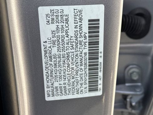 Used 2025 Honda Pilot Touring image 29