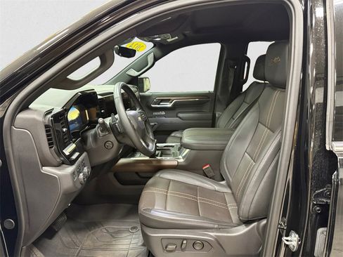 Used 2024 Chevrolet Silverado 1500 High Country w/ Technology Package image 9