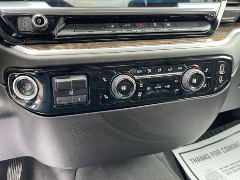 Used 2025 Chevrolet Silverado 2500 LT w/ Convenience Package image 23