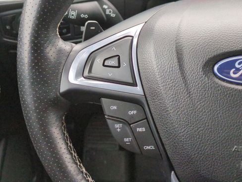 Used 2023 Ford Edge ST image 23