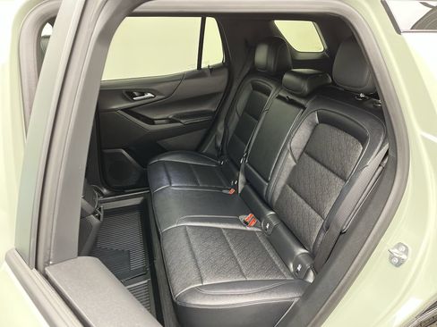 Used 2026 Chevrolet Equinox LT w/ Convenience Package II AWD/4WD image 12