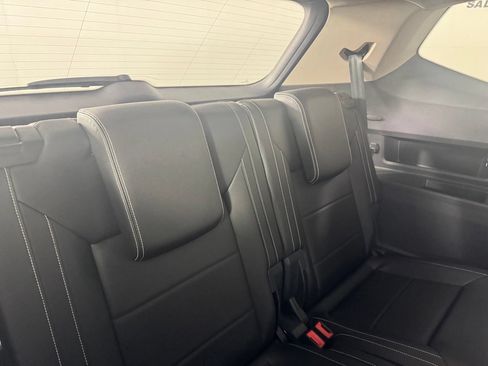 Used 2023 Volkswagen Atlas SEL AWD/4WD image 35