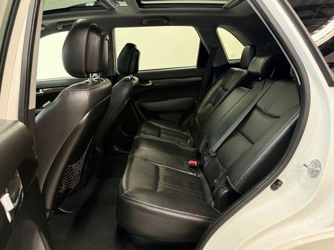 Used 2012 Kia Sorento SX w/ SX Premium Pkg image 18