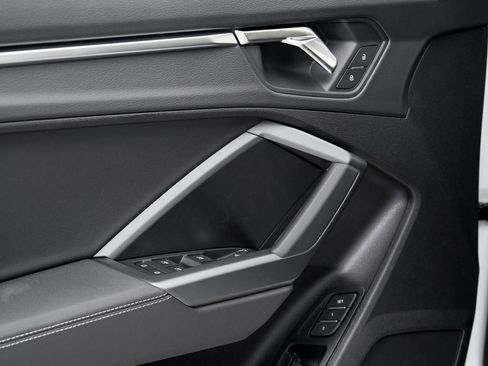 New 2025 Audi Q3 2.0T Premium image 8
