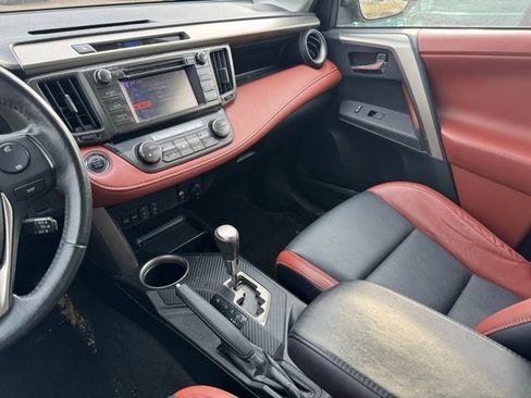 Used 2013 Toyota RAV4 Limited image 8