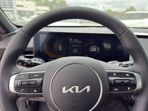 New 2025 Kia K5 GT-Line FWD image 18