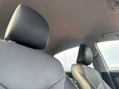 Used 2012 Toyota Prius Five image 17