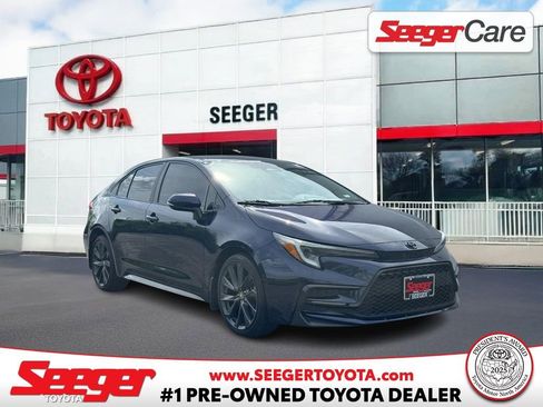 Used 2024 Toyota Corolla SE FWD image 1