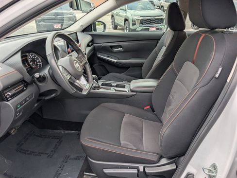Used 2023 Nissan Sentra SR w/ Electronics Package FWD image 16