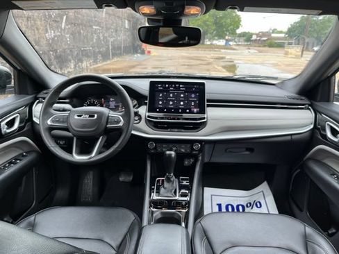 Used 2025 Jeep Compass Limited AWD/4WD image 23